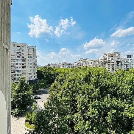 French Apartament In Apartment